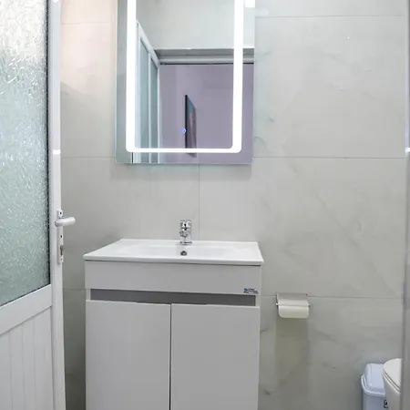 Edis 게스트하우스 베라트