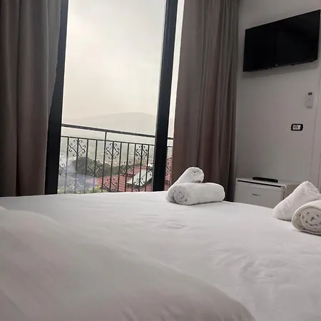 Casa de hóspedes Edis 3*